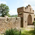 The Old Buttress At Rotherhope Towers Tatil Evi *