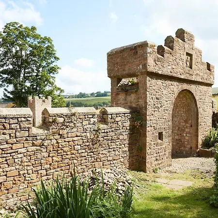 The Old Buttress At Rotherhope Towers 別荘 *